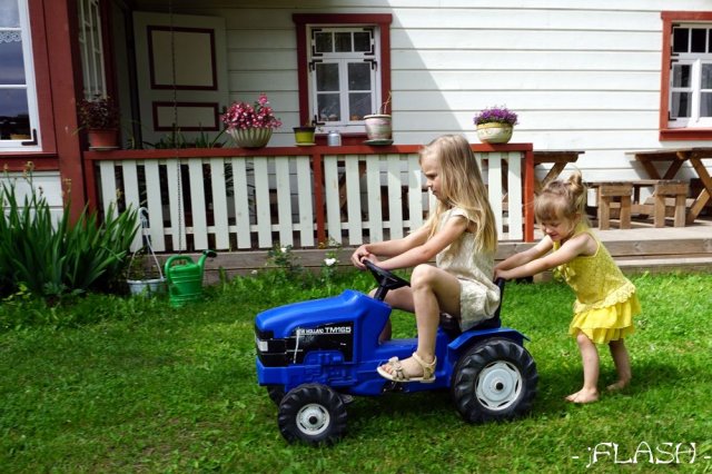 Päramootoriga traktor